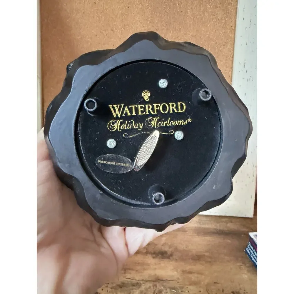WATERFORD Holiday Heirlooms Halloween Collection Limited Edition Water Globe